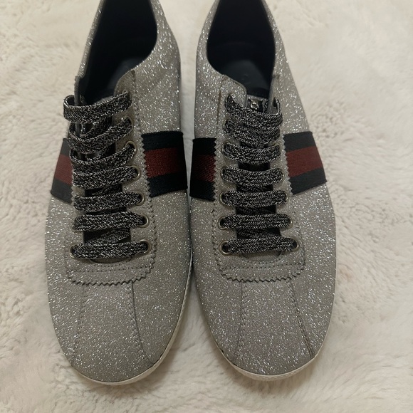 Gucci sparkle shoes. - Picture 5 of 6